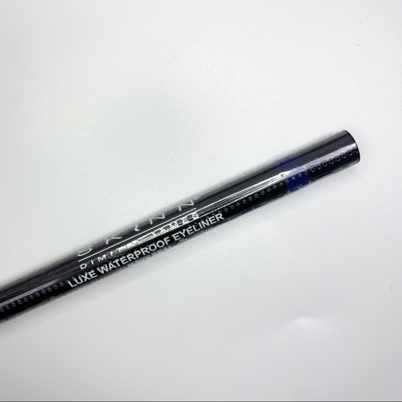 Bundle of Lip Products and Eyeliner Make-Up - Picture 8 of 8